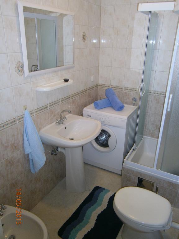 Apartments Tri Palme Baska Voda Room photo