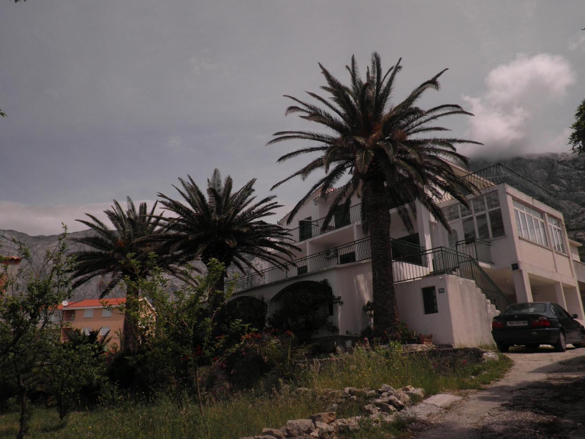 Apartments Tri Palme Baska Voda Exterior photo